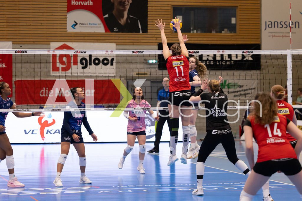 Volleyball I Frauen I Saison 2025-2026 I Volleyball NLA | Women I 1/2 Finals I  VC Kanti Schaffhausen - Sm'Aesch Pfeffingen I 07.03.2026 | 11 Kateřina Holásková (CZ) (VC Kanti Schaffhausen) – Mitte - Realisiert mit Pictrs.com
