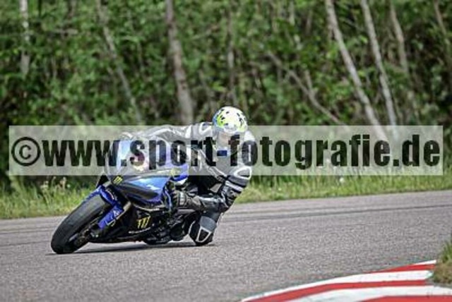 pube3845 | Professionelle Fotos von Sportveranstaltungen, aber auch Hochzeiten und anderen Events. - Realisiert mit Pictrs.com