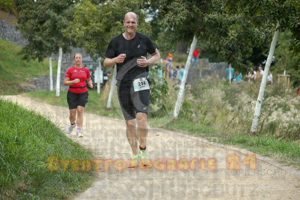 250824_1257_EX1_1028 | Sportfotografie im Rhein-Sieg Kreis, Köln, Bonn, NRW, Rheinland Pfalz, Hessen, etc. Unser Tätigkeitsfeld umfasst den Laufsport vom Volkslauf über den Marathon, Duathlon, Triathon bis zum Ultralauf wie Kölnpfad Ultra oder Schindertrail.