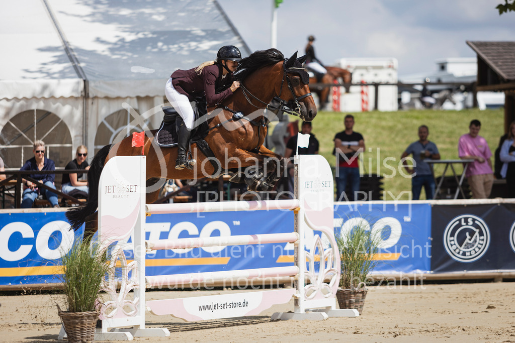 250711_BHO_2Ph-M2-1-718 | Deine schönsten Turniermomente als professionelle Fotos! Entdecke hochwertige Pferdesport-Fotografie im Online-Shop. Jetzt Fotos finden & bestellen!