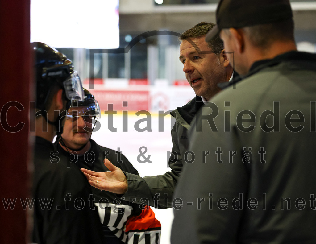 2022-09-25_123_TSV_Erding_gegen_EHC_Klostersee | Erding, Deutschland, 25.09.2022:
Eishockey, Bayernliga 2022 / 2023, Testspiel, TSV Erding gegen EHC Klostersee, Endergebnis: 8:2

Foto: Christian Riedel / fotografie-riedel.net