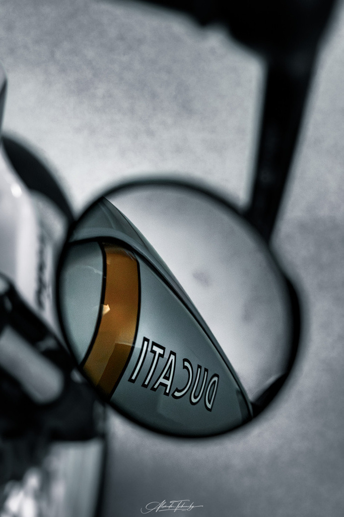 Ducati Scramber Formula 73 | Entdecken Sie die faszinierende Welt von Alexander Tschuncky Arts: Kreative Fotografie, atemberaubende Automobilkunst und hochwertiger Bilderdruck. Lassen Sie sich inspirieren! - Realisiert mit Pictrs.com