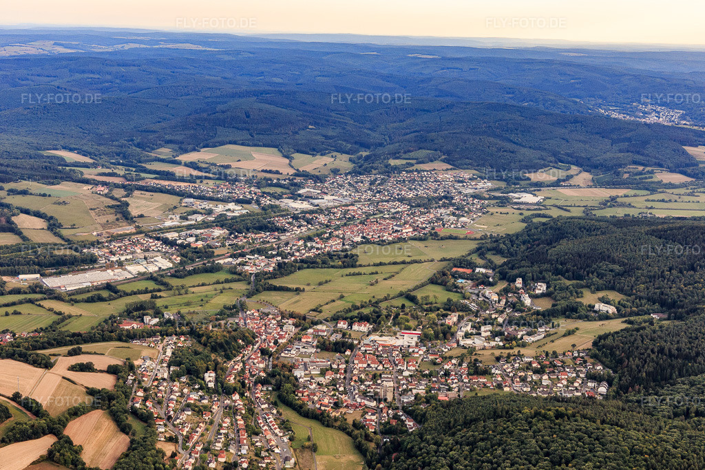 Luftbild: Ortsansicht im Kinzigtal aus Süden im Ortsteil Bad Soden in Bad Soden-Salmünster im Bundesland Hessen in Deutschland. Foto: IMG_111067.jpg vom 08.09.2018 durch Werner Riehm/FLY-FOTO.de