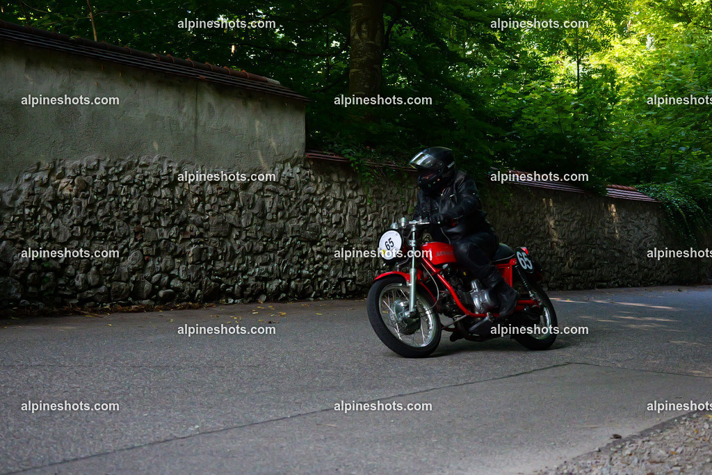P1015409 | Erleben Sie atemberaubende, hochqualitative Fotos Ihrer Fahrt entlang der malerischen Alpenstraßen. Besuchen Sie alpineshots.com, um professionelle Aufnahmen Ihrer unvergesslichen Reise zu finden und zu kaufen - Realisiert mit Pictrs.com