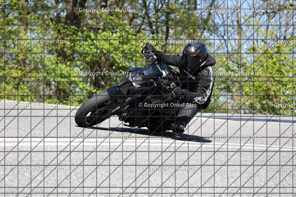 IMG_7290 | Fotograf am Kyffhäuser. Onkel Atze. Kyffhäuser Rennstrecke. Café36. Motorsportfotografie. - Realisiert mit Pictrs.com
