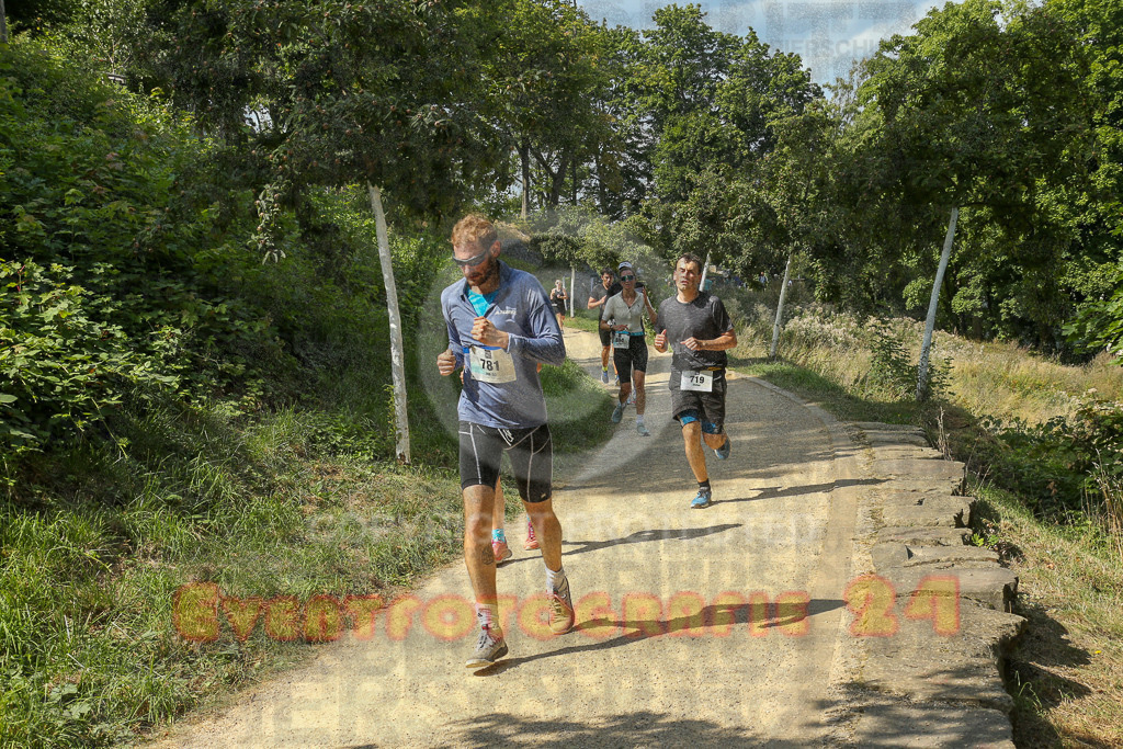 250824_1448_EX1_7626 | Sportfotografie im Rhein-Sieg Kreis, Köln, Bonn, NRW, Rheinland Pfalz, Hessen, etc. Unser Tätigkeitsfeld umfasst den Laufsport vom Volkslauf über den Marathon, Duathlon, Triathon bis zum Ultralauf wie Kölnpfad Ultra oder Schindertrail.