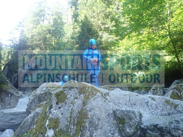 P7030060 | Bestelle die Bilder deines Berg- oder Wasser-Abenteuers mit Mountain Sports bequem von zu Hause aus direkt über unseren Online Fotoshop von pictrs.com. - Realisiert mit Pictrs.com