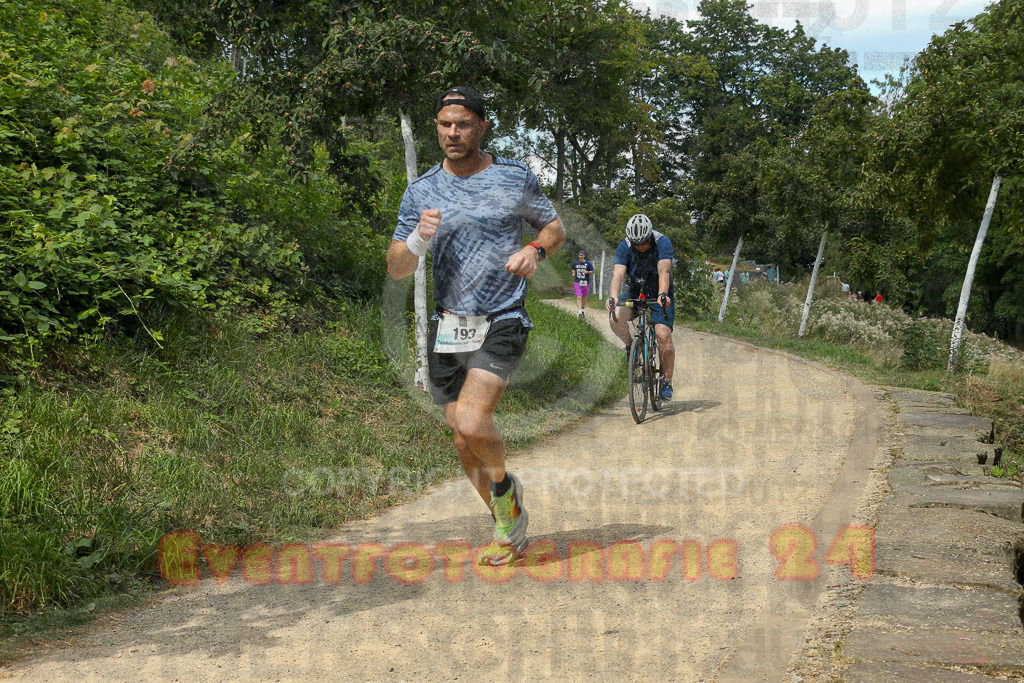 250824_1254_EX1_0872 | Sportfotografie im Rhein-Sieg Kreis, Köln, Bonn, NRW, Rheinland Pfalz, Hessen, etc. Unser Tätigkeitsfeld umfasst den Laufsport vom Volkslauf über den Marathon, Duathlon, Triathon bis zum Ultralauf wie Kölnpfad Ultra oder Schindertrail.