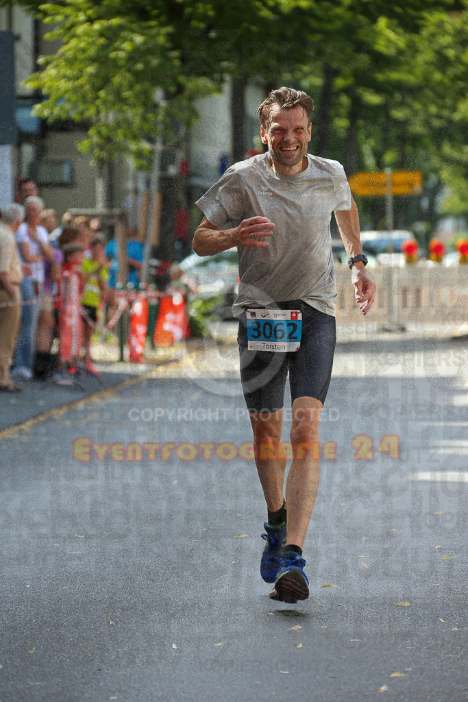 220625_1644_EX1_4944 | Sportfotografie im Rhein-Sieg Kreis, Köln, Bonn, NRW, Rheinland Pfalz, Hessen, etc. Unser Tätigkeitsfeld umfasst den Laufsport vom Volkslauf über den Marathon, Duathlon, Triathon bis zum Ultralauf wie Kölnpfad Ultra oder Schindertrail.