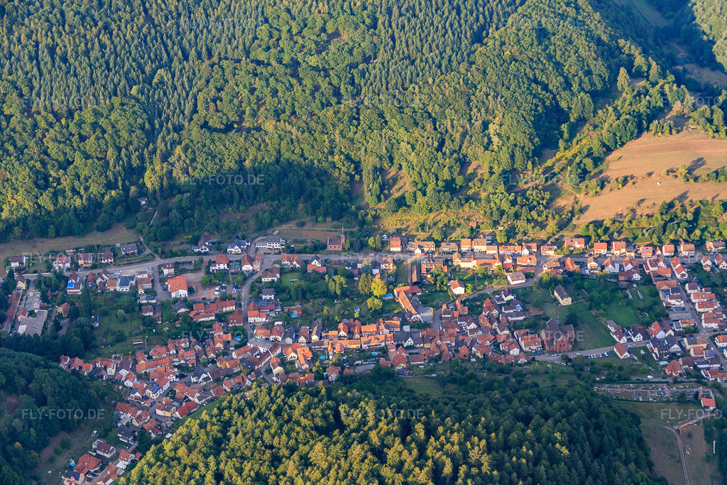 Luftbild: Haingeraldestr in Eußerthal im Bundesland Rheinland-Pfalz in Deutschland. Foto: IMG_084135.jpg vom 29.08.2015 durch Werner Riehm/FLY-FOTO.de