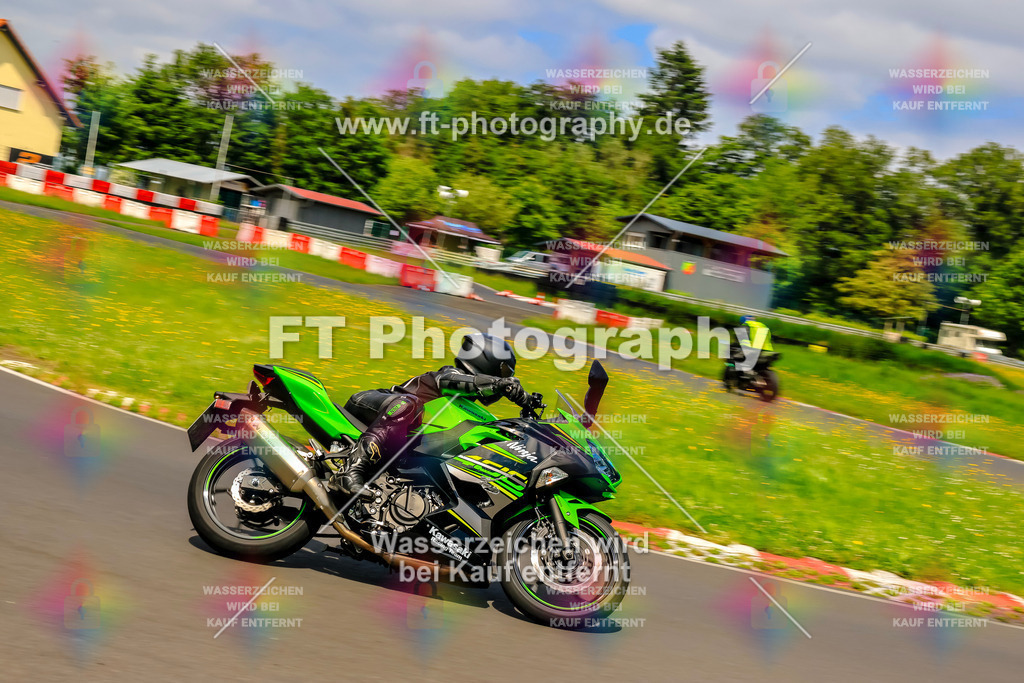 VBK-8215 | Hier findet Ihr Bilder von Touristenfahrten auf der Nürburgring Nordschleife oder von anderen Veranstaltungen die ich besucht habe. Viel Spass beim Durch Schauen 