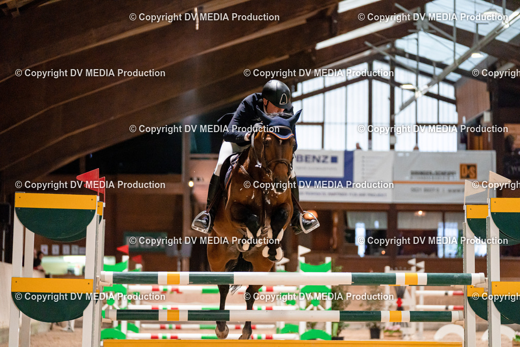 Springen Tag 1-828 | dv-media-shop - Realisiert mit Pictrs.com