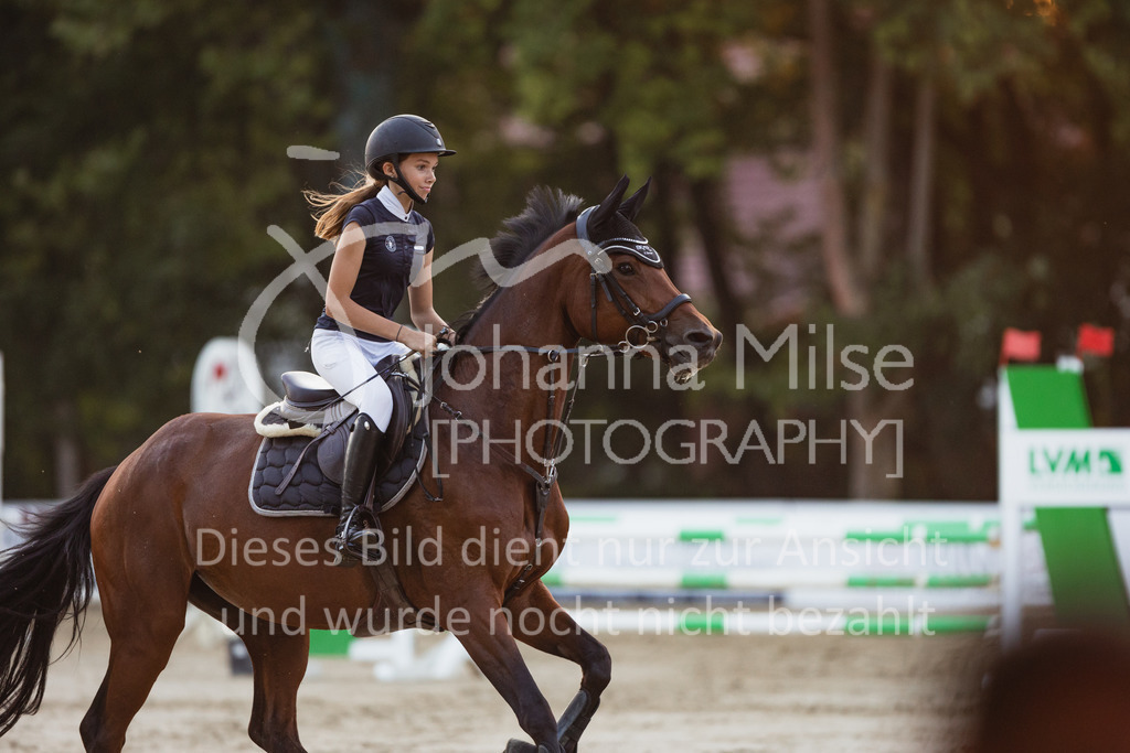 220825_Delbrueck_A1-Mannschaft-327 | Deine schönsten Turniermomente als professionelle Fotos! Entdecke hochwertige Pferdesport-Fotografie im Online-Shop. Jetzt Fotos finden & bestellen!