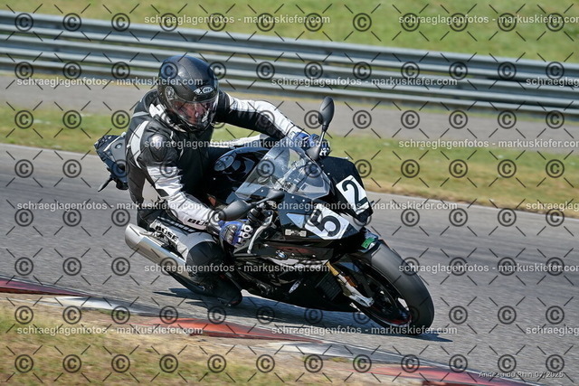 25bt04-0480 | markuskiefer.com - Realisiert mit Pictrs.com