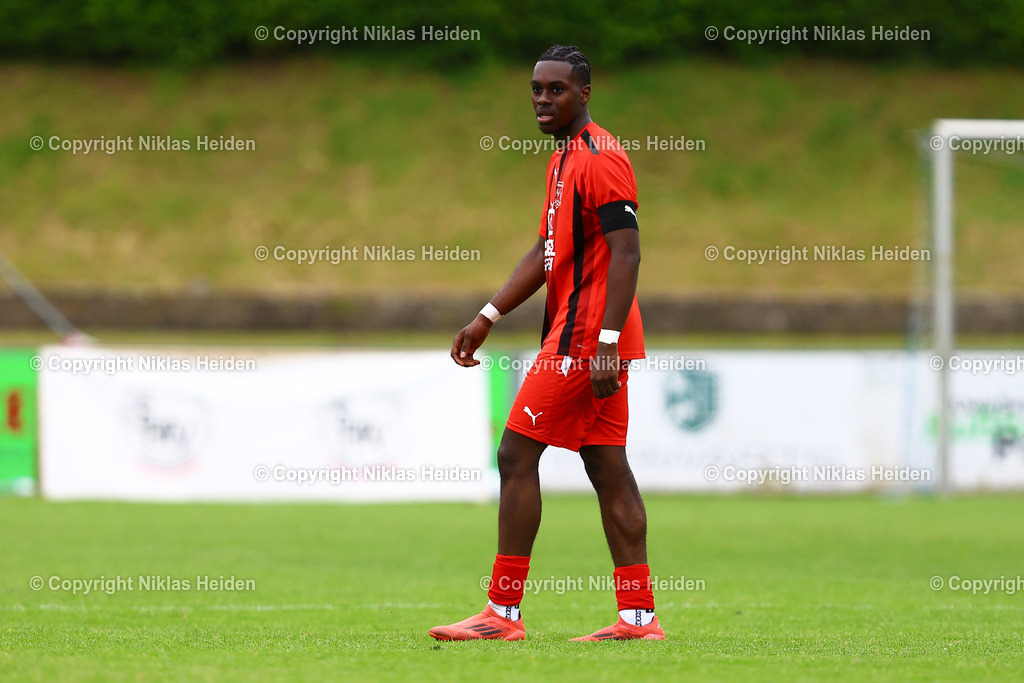 NH_JFVLübeckU19_HolsteinKielU19_SHFVLandespokal_29052025 | #8 Christen Frederick Mensah (JFV Lübeck U19)Fußball I Junioren I SHFV-Landespokal (A-Junioren) I Saison 2024-2025 I Finale I JFV Lübeck U19 - Holstein Kiel U19 I 29.05.2025 I Uwe-Seeler-Fußball-Park