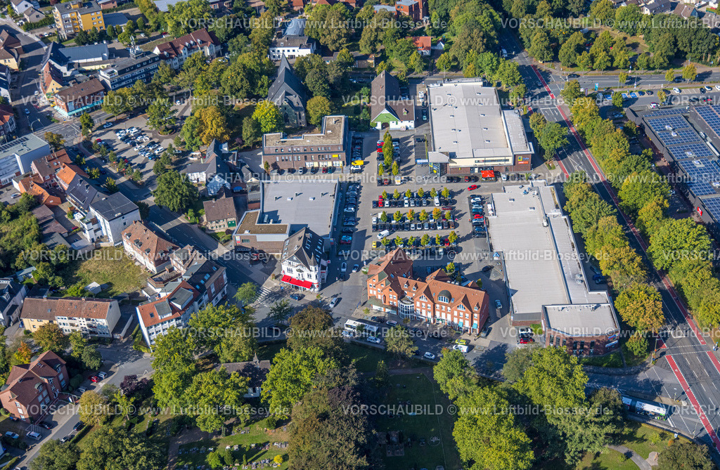 Hamm250900028 | Luftbild, Einkaufszentrum Herringen mit Supermarkt DM, Edeka Weber und Aldi, evang. Sankt-Viktor-Kirche, Stadtbezirk Herringen, Hamm, Ruhrgebiet, Nordrhein-Westfalen, Deutschland