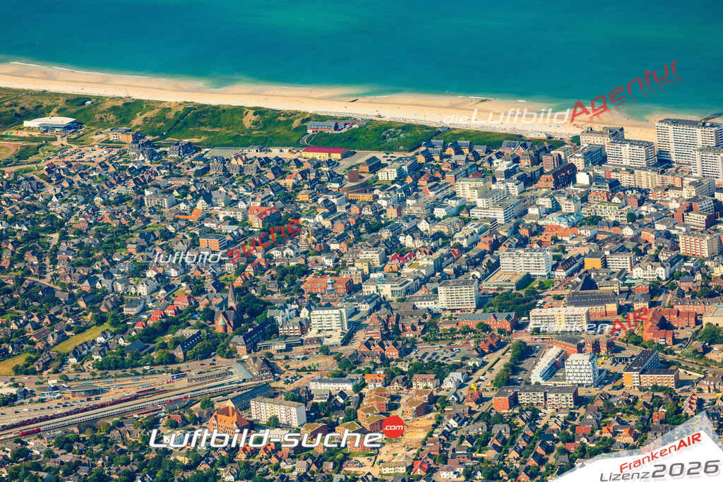 Luftbild Vs Google Maps  Westerland  Sylt -Das Luftbild wurde 2025 vom UL-Flugzeug heraus erstellt ( keine Drohnenluftbilder ) - Hochauflösende Luftaufnahme -Nicht vergleichbar mit Google Maps oder Satelittenbilder- Die Geschenkidee !Mit Lizenz und Bildrechte bestellbar