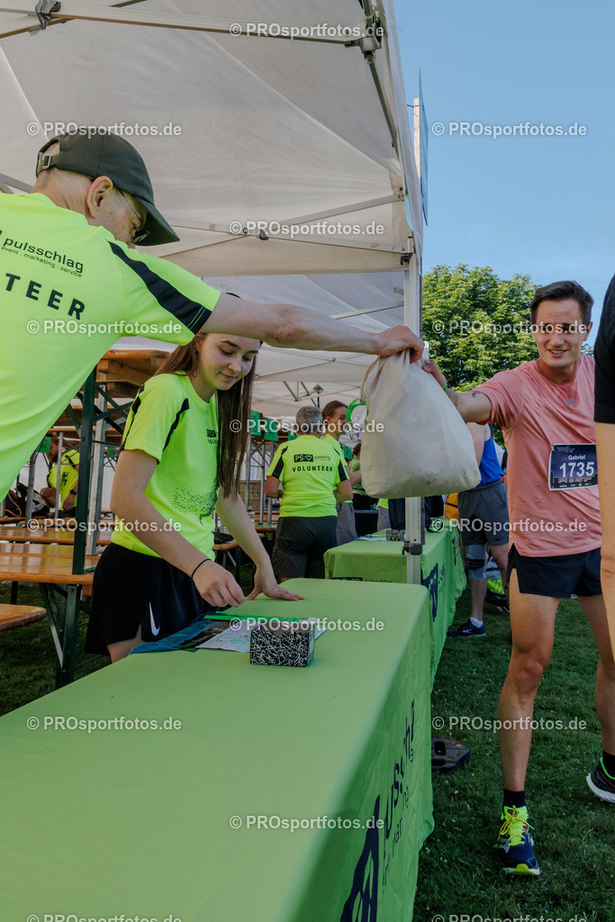 Sparda-Bank Nachtlauf Bonn; Bonn, 18.06.2025 | Impressionen vom Sparda-Bank Nachtlauf Bonn am 18.06.2025 in Bonn (Nordrhein-Westfalen). 
