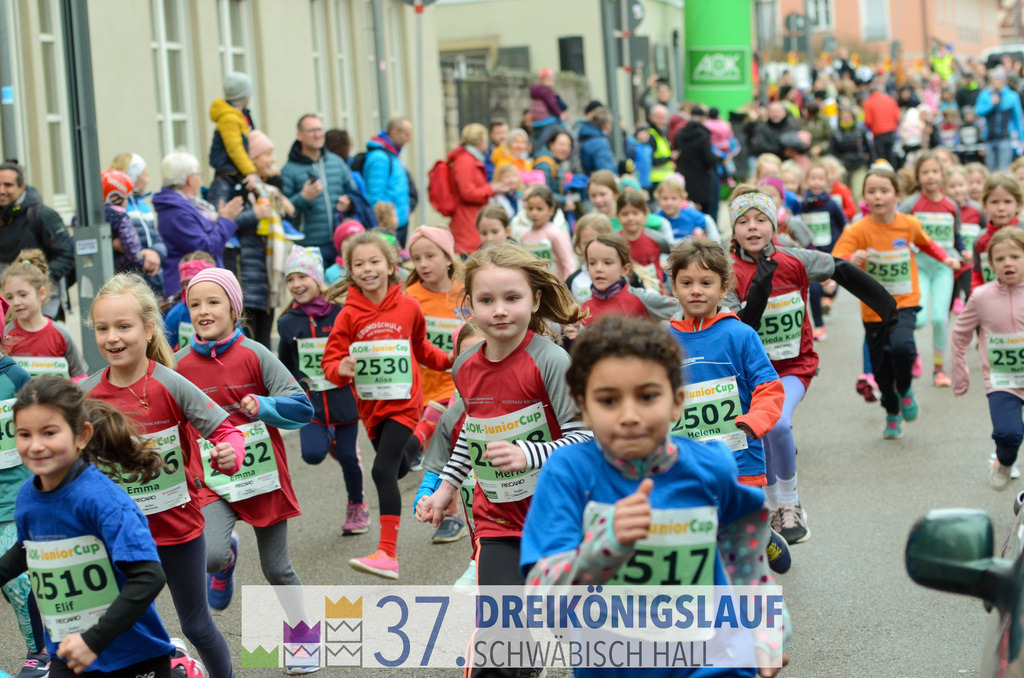 AOK JuniorCup 400m | 3Koenigslauf 2023 - Realisiert mit Pictrs.com