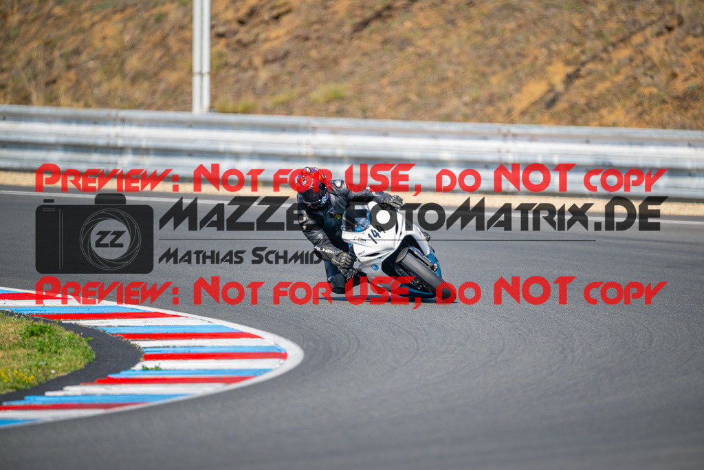 MaZZes-Fotomatrix-20260805-518592 | R1