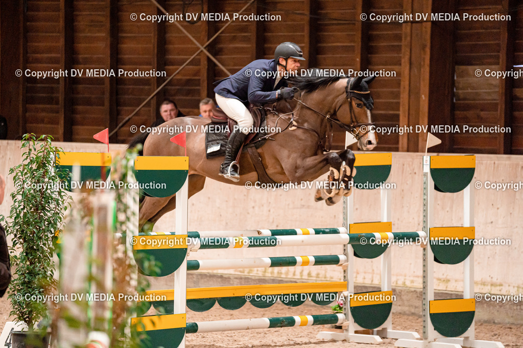 Springen Tag 1-301 | dv-media-shop - Realisiert mit Pictrs.com