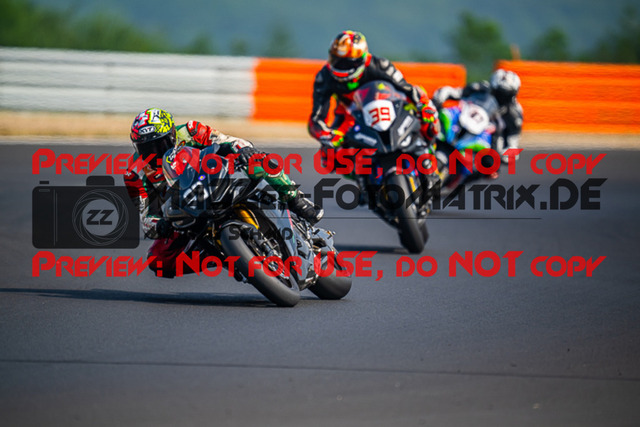 MaZZes_FotoMatrix_220626_6304 | PROSUPERSTOCK