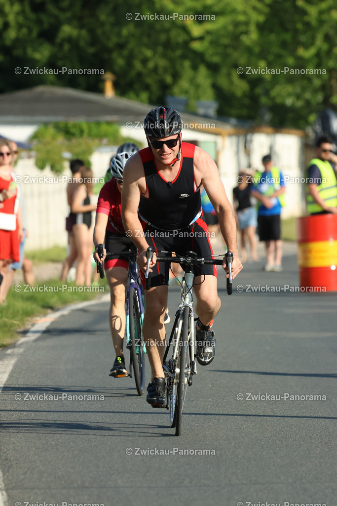 Tag 1 Rad Klein-089 | Urban. Natur. Panorama. Luftbild. 
Der Bildershop für aufregende Perspektiven!
Für Deko, Wandbild und Kalender!
Wir bringen LED-Bilder zum Leuchten!
