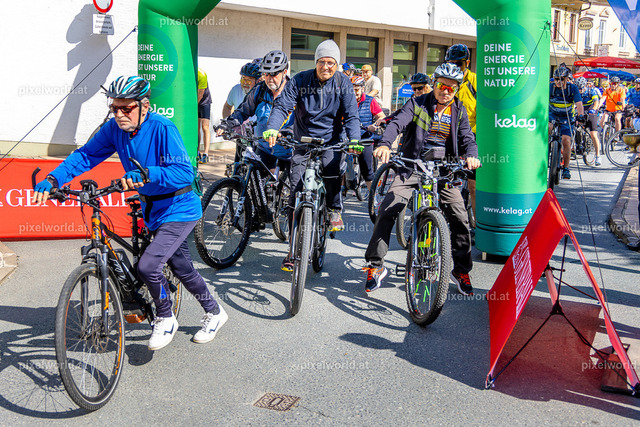 Ossiachersee autofrei - Start am Hauptplatz Feldkirchen | Bildershop von pixelworld.at - Realisiert mit Pictrs.com
