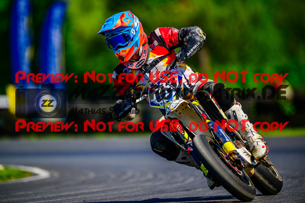 MaZZes_FotoMatrix_240511_6007705_5327 | UE40