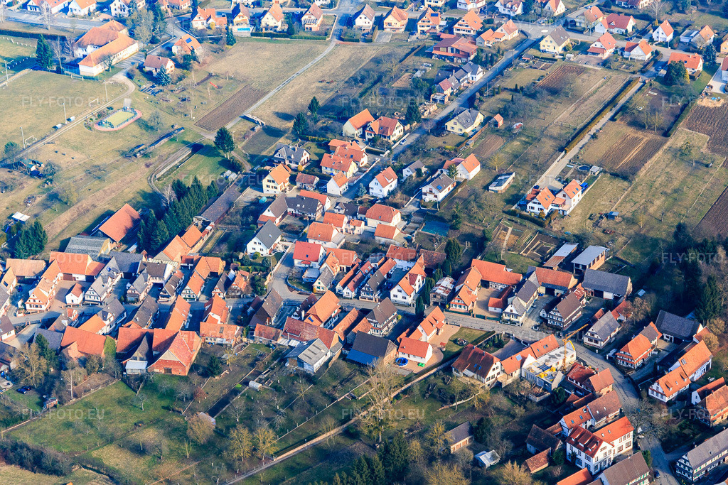 Vue aérienne: Rue des Églises à Seebach dans le département Bas Rhin, France – .Photo: IMG_096909.jpg prise le 19/02/2017 par Werner Riehm/FLY-FOTO.eu – Résolution de l'original: 5472 x 3648 px