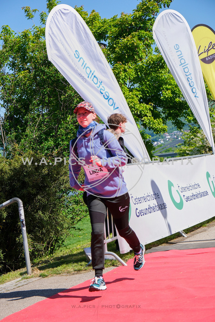 ..... | LINZ,AUSTRIA,27.April 24, Int. 3 Brückenlauf Linz  , Image shows: Photo: WAPICS / Michael ring