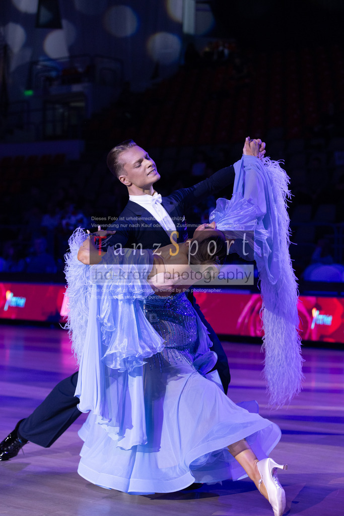 IMG_8838 | Tanzsportbilder, Standardtanz, Lateintanz, WDSF, DTV, LTVB, dancecomp, goc, hessen tanzt, blaues band der spree, walzer, tango, wiener walzer, slowfox, quickstepp, samba, rumba, cha-cha-cha, paso doble. jive, hd-kroft photography, turniertanzsport