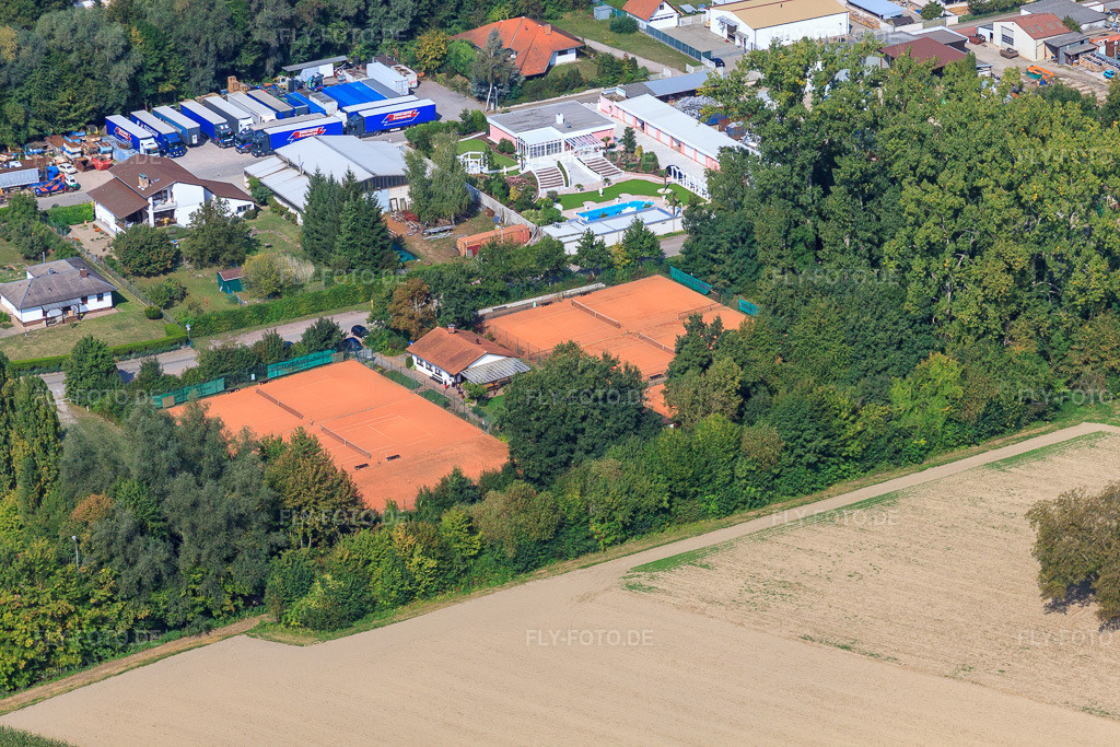 Luftbild: Tennisgemeinschaft 1980 Hördt e. V. in Hördt im Bundesland Rheinland-Pfalz in Deutschland. – Foto: IMG_21183.jpg vom 13.09.2009 durch Werner Riehm/FLY-FOTO.de – Auflösung des Originals: 4752 x 3168 px – 1980 TG-Hördt
