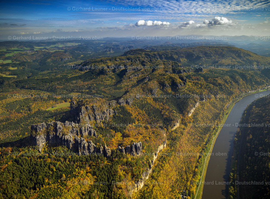 2888040 | Elbe bei Bad Schandau, Nationalpark Sächsische Schweiz, Schrammsteine
