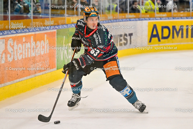 AUT, ICE, Black Wings Linz (AUT) vs Fehervar AV 19 (HUN) | 22.12.2023, Eishalle Linz, AUT, ICE Eishockey Liga, Black Wings Linz (AUT) vs Fehervar AV 19 (HUN), im Bild Niklas Bretschneider (BWL)


// ICE win2day Hockey League Match between Black Wings Linz (AUT) vs Fehervar AV 19 (HUN) in Linz, Austria on 2023/12/22