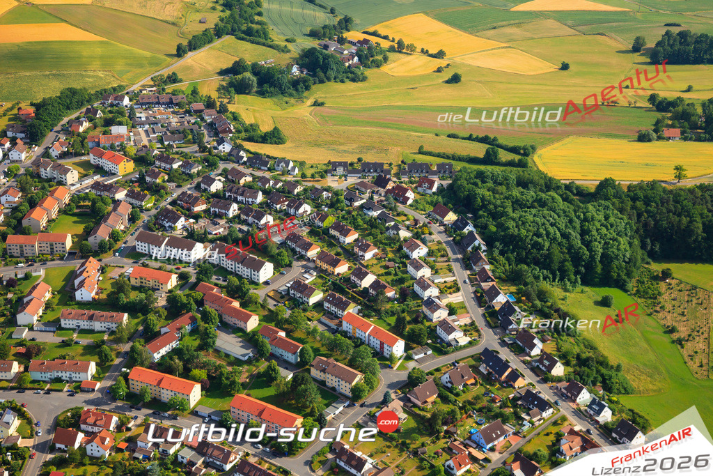 Die Luftaufnahme der Stadt Kulmbach wurde vom UL-Flugzeug heraus erstellt ( keine Drohne )- hohe Auflösung für beste Qualität