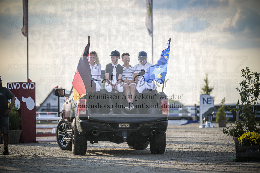 DOS_0178 | Entdecke hochwertige Reitturnierfotos von Foto Oger. Professionell, emotional und authentisch – jetzt Lieblingsmomente im Shop bestellen.Deutschlandweite Turnierfotografie. - Realisiert mit Pictrs.com