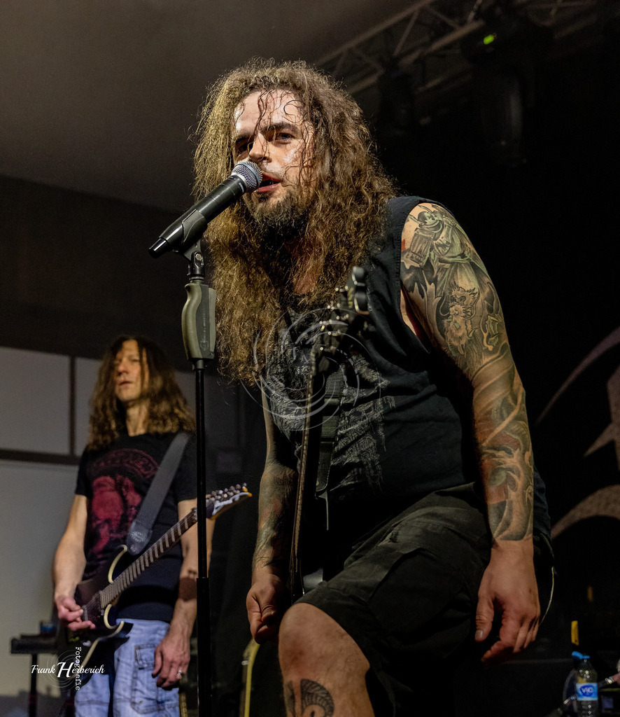 Justice Daudenwinden | Frank Herberich Fotografie, Frank Herberich, Fotografie, Hochzeit, Portrait, St. Peter Ording, Ording, Westerhever, Nordsee, Frank Fotografie, Hardheim,  Odenwald,Walldürn, Band,Eventfotografie - Realisiert mit Pictrs.com