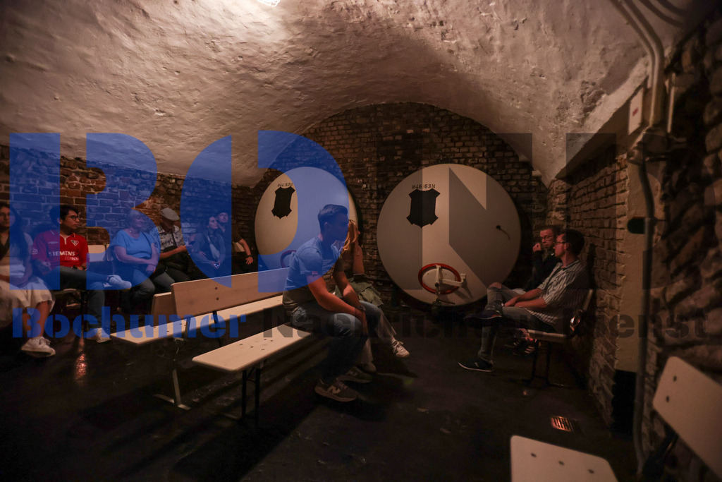 SES_MOFBHF20250712-20 | bond - Realisiert mit Pictrs.com