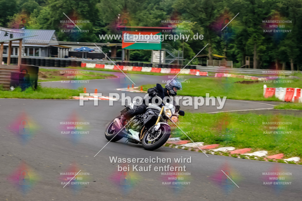 VBK-6388 | Hier findet Ihr Bilder von Touristenfahrten auf der Nürburgring Nordschleife oder von anderen Veranstaltungen die ich besucht habe. Viel Spass beim Durch Schauen 