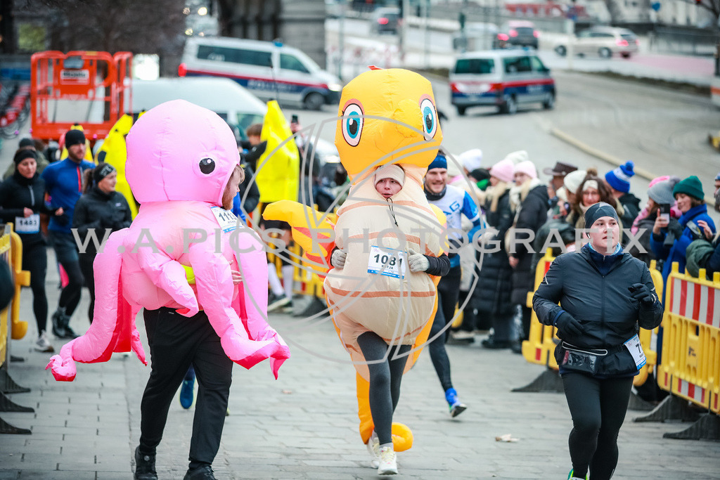 SILVESTERLAUF LINZ 25 | Linz, AUSTRIA, 31. Dezember 25, TRIRUN SILVESTERLAUF LINZ 25 , Image shows: 
Photo: WAPICS / BINDER Manuel