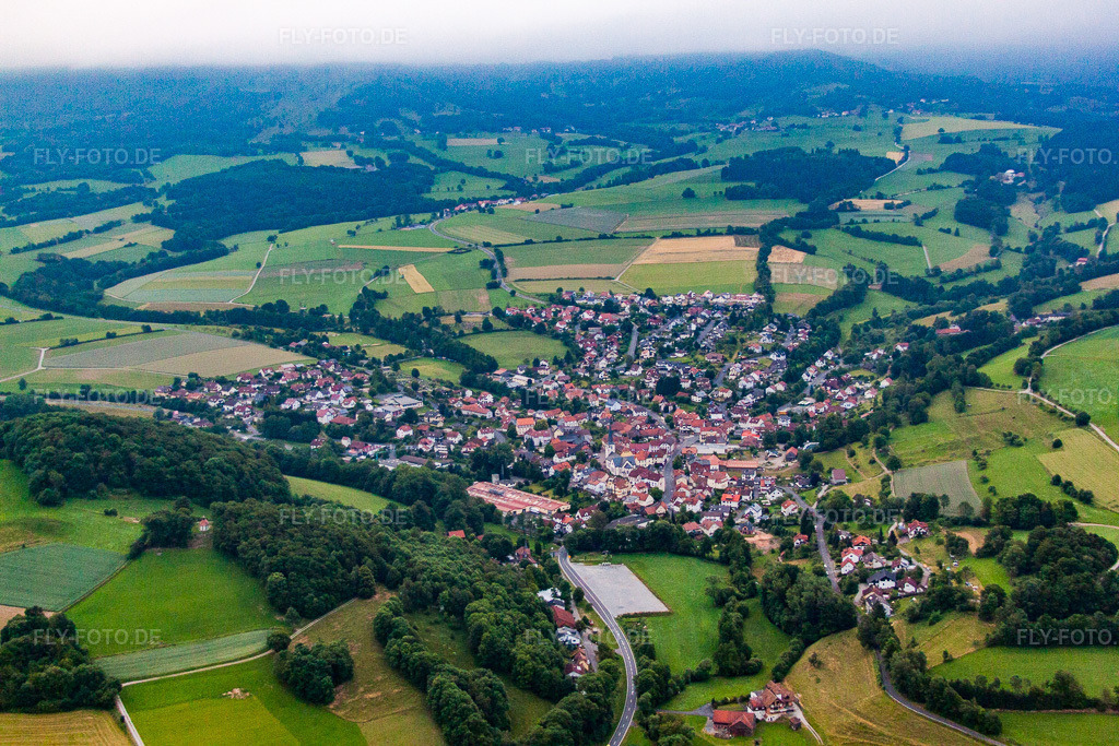 Luftbild: Ortsansicht von Westen in Poppenhausen im Bundesland Hessen in Deutschland. Foto: IMG_68382.jpg vom 21.06.2014 durch Werner Riehm/FLY-FOTO.de