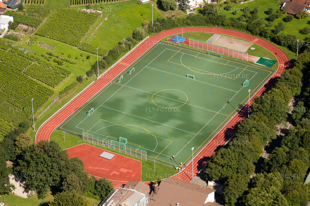 Luftbild: Südbadische Sportschule, FC Neuweier im Ortsteil Steinbach in Baden-Baden im Bundesland Baden-Württemberg in Deutschland. Foto: IMG_31353.jpg vom 09.08.2010 durch Werner Riehm/FLY-FOTO.de