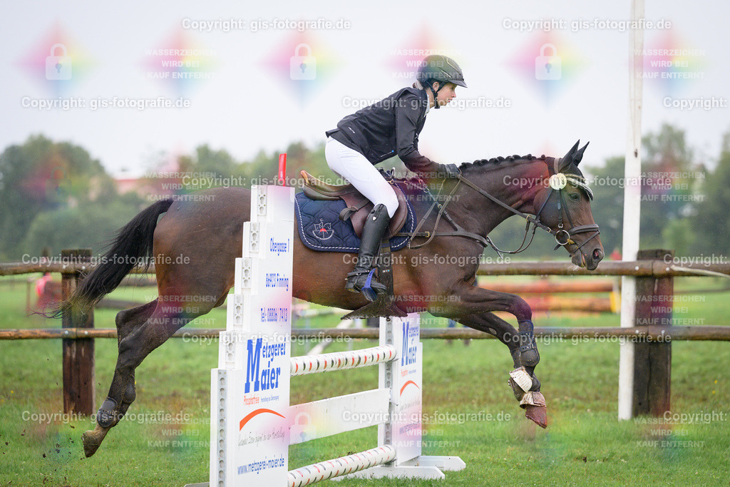 109_McWilliams_Lilly-Sophie_Faberge_A1_Springen_250802_03 | gis-fotografie