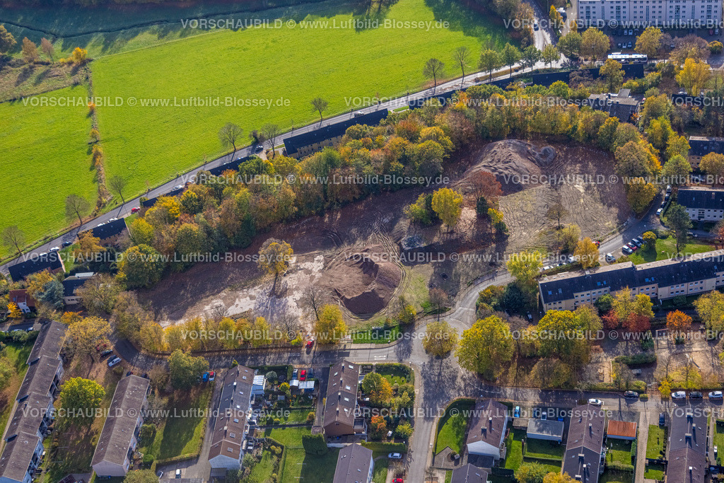 Herdecke221016859 | Luftbild, Baustelle mit Abriss Schulen, geplanter Wohnungsneubau zwischen Westender Weg und Am Berge, Westende, Herdecke, Ruhrgebiet, Nordrhein-Westfalen, Deutschland