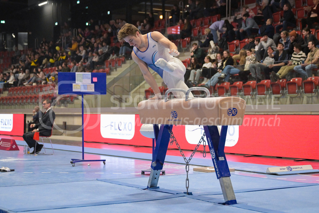 Schweizer Meisterschaften Kunstturnen Mannschaften Männer (B) - 22. November 2025 | Schweizer Meisterschaften Kunstturnen Mannschaften Männer (B)AXA Arena, WinterthurBild: Sportfotografie Markus Aeschimann | www.markus-aeschimann.ch - Realisiert mit Pictrs.com