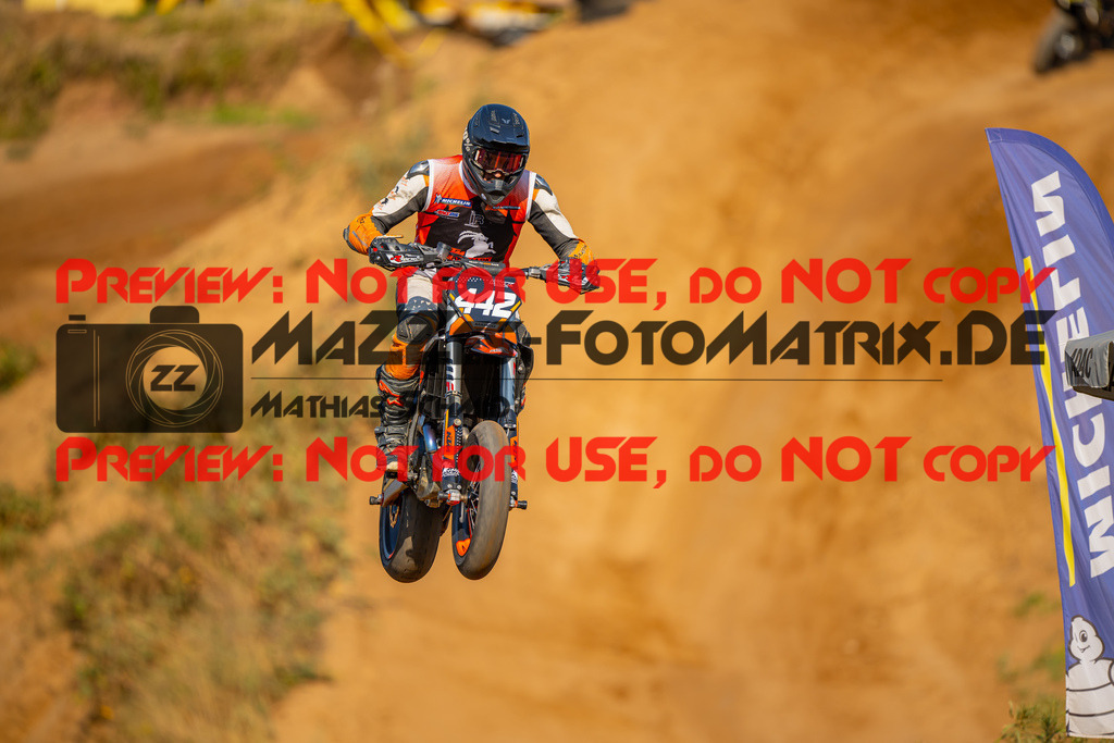 MaZZes-Fotomatrix-20260815-602501 | S2
