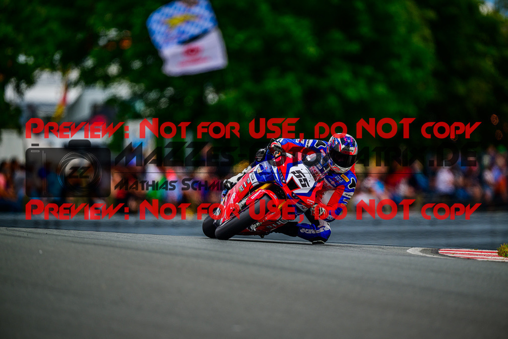 MaZZes_FotoMatrix_240727_6007705_1621 | STK