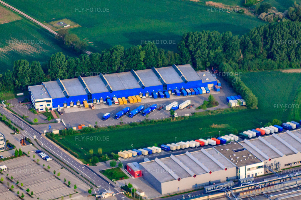 Luftbild: REBER Logistik Gruppe und Nolte Möbel GmbH & Co. KG in Germersheim im Bundesland Rheinland-Pfalz in Deutschland.Foto: IMG_40395.jpg vom 24.04.2011 durch Werner Riehm/FLY-FOTO.deAuflösung des Originals: 4752 x 3168 pxIhr Spezialist für komplexe Logistik: REBER LogistikWWW.NOLTE-MOEBEL.DE