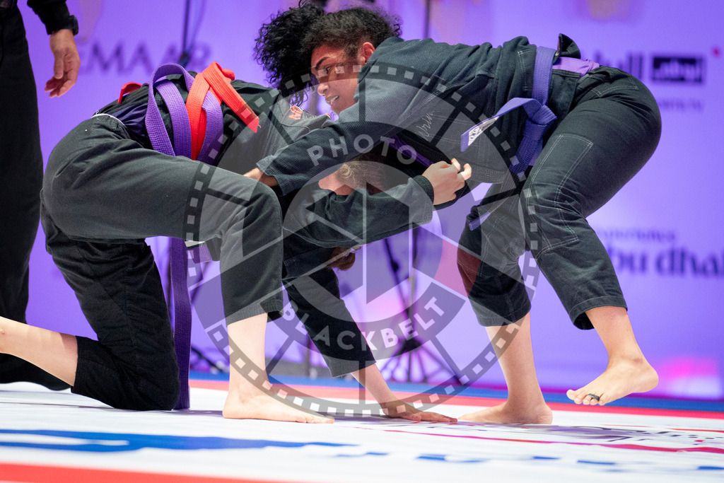 20231109PBB6056 | Fighters compete during the AJP World Professional Championship in the Mubadala Arena in Abu Dhabi, Arab United Emirates, on November 9, 2023.